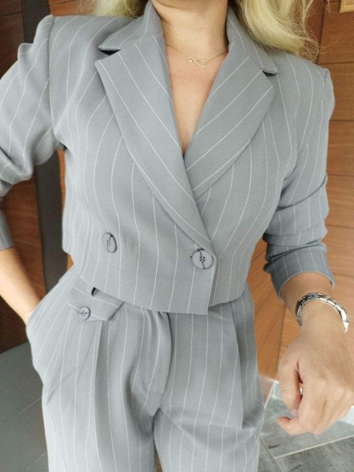 GRİ ÇİZGİLİ CROP TAKIM