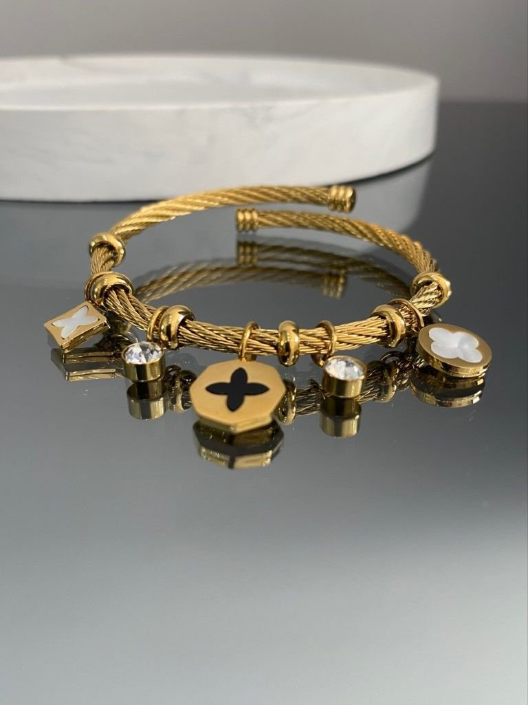 YILDIZ LÜKS GOLD KELEPÇE